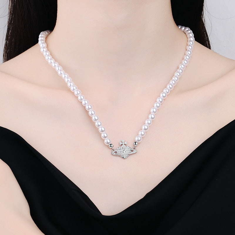 Classic Pearl Necklace with Timeless Appeal