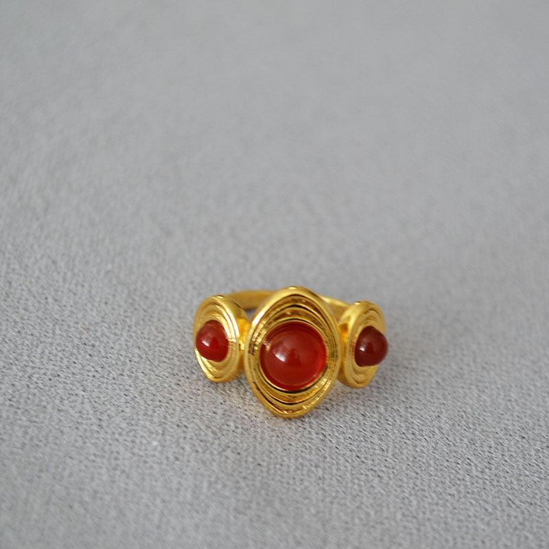 Romantic Gold Ring for Special Moments