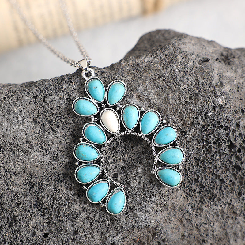 Classic Necklace with Timeless Appeal