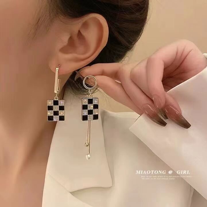 Vintage Handmade Earring