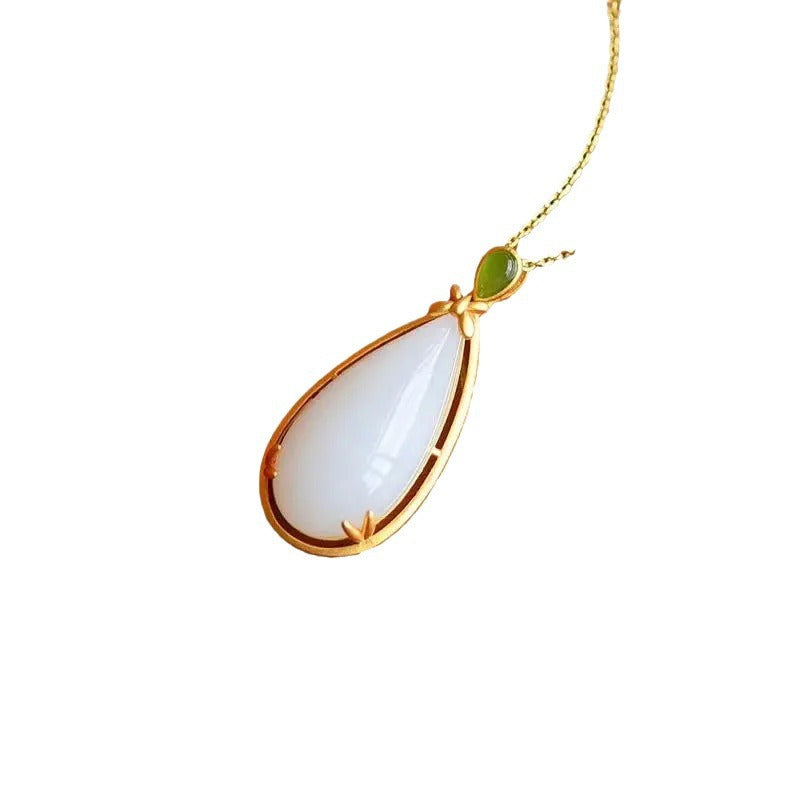 Classic Silver Necklace with Timeless Appeal