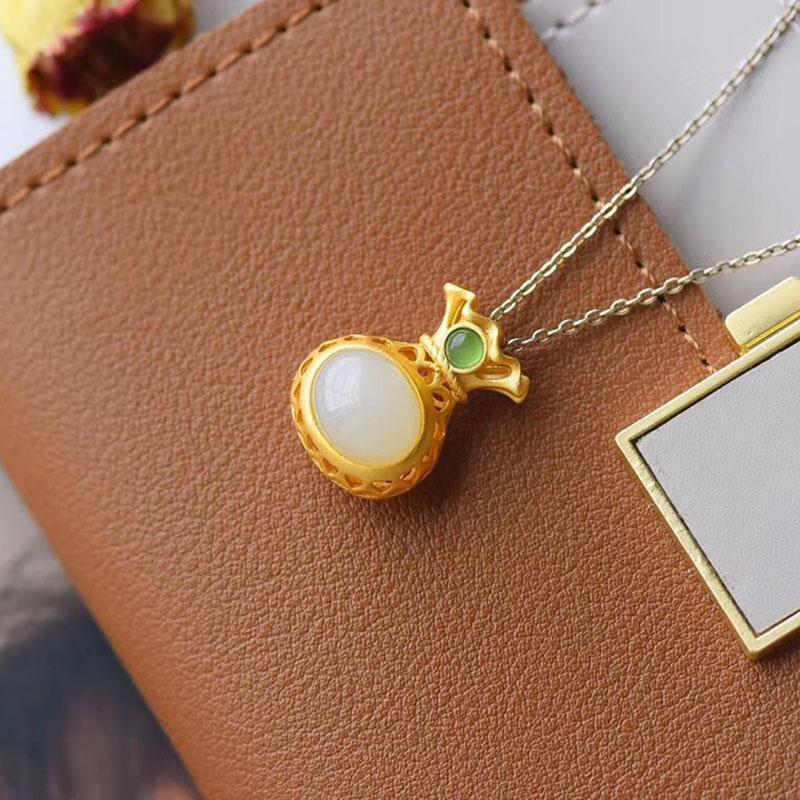 Stunning Gold Necklace for Daily Wear