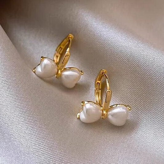 Stunning Pearl Earring for Daily Wear