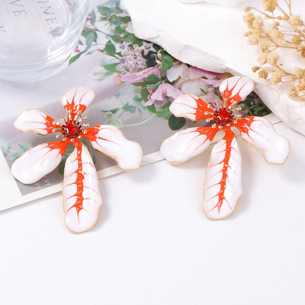 Charming Earring for Any Occasion
