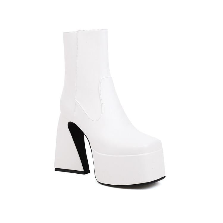 Graceful Orthopedic Boots for Modern Look