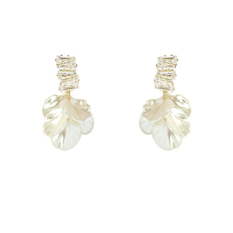 Romantic Earring for Special Moments