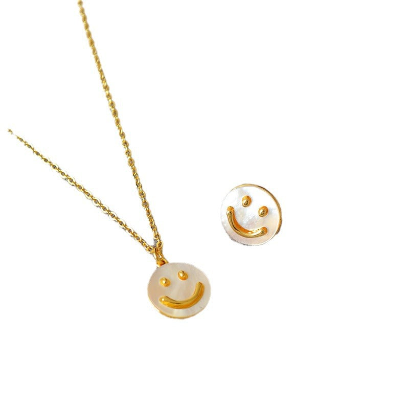 Romantic Gold Necklace for Special Moments
