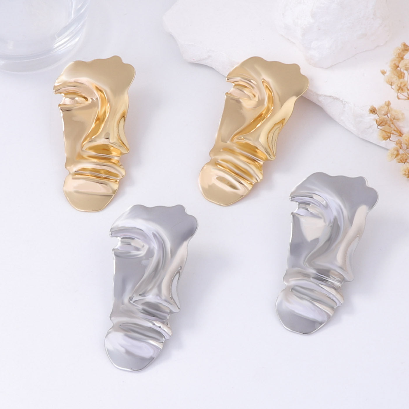 Charming Piece for Any Occasion