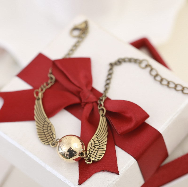 Stunning Gold Bracelet for Daily Wear