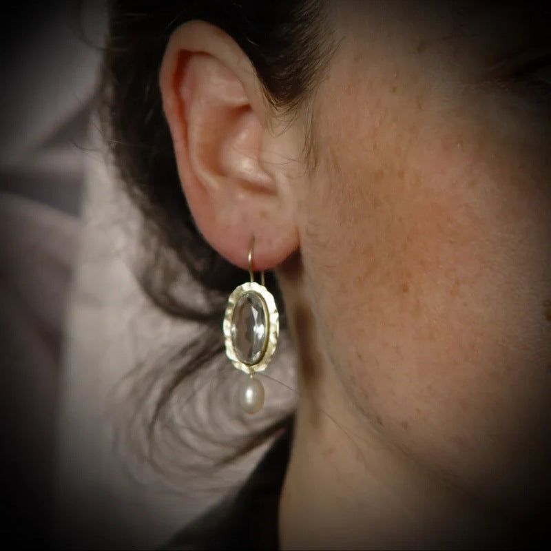 Classic Earring with Timeless Appeal