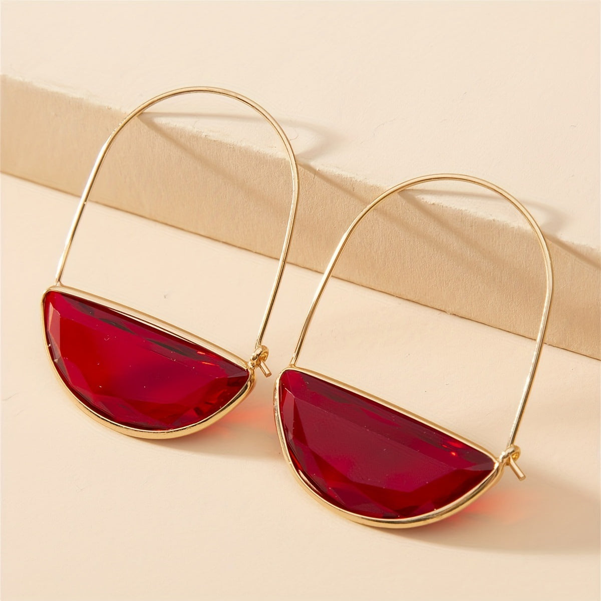 Charming Earring for Any Occasion