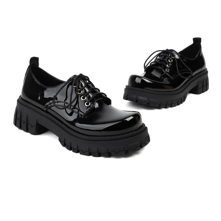 Chic Orthopedic Shoes with Unique Design