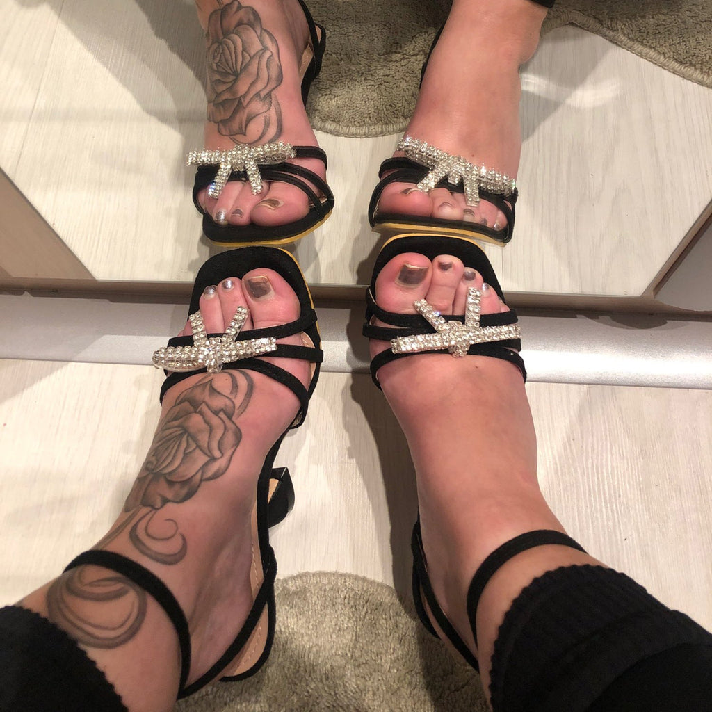 Graceful Orthopedic Sandals for Modern Look