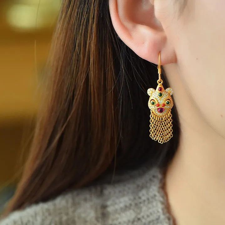 Beautiful Gold Earring with Unique Style