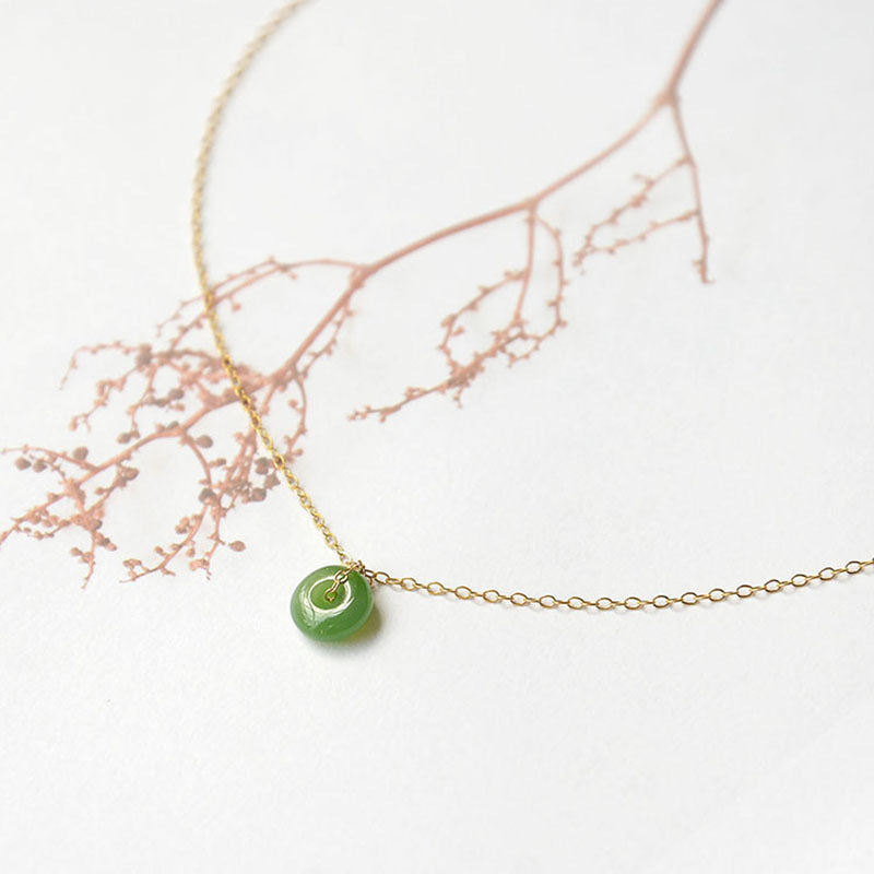 Classic Gold Necklace with Timeless Appeal