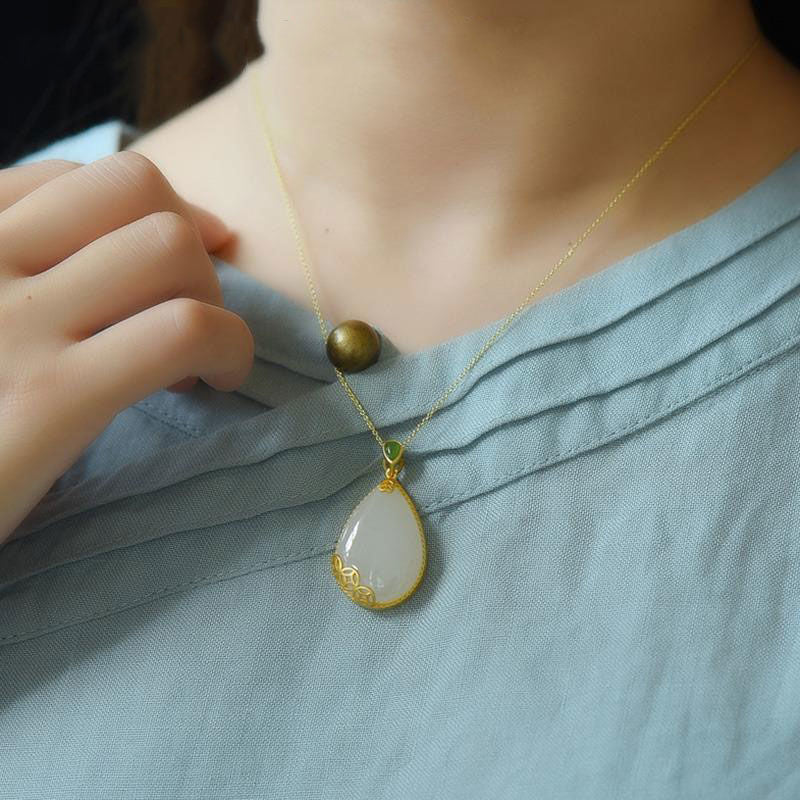 Stunning Gold Necklace for Daily Wear