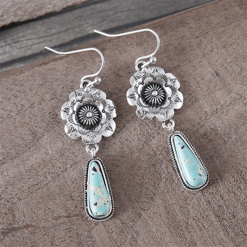 Charming Earring for Any Occasion