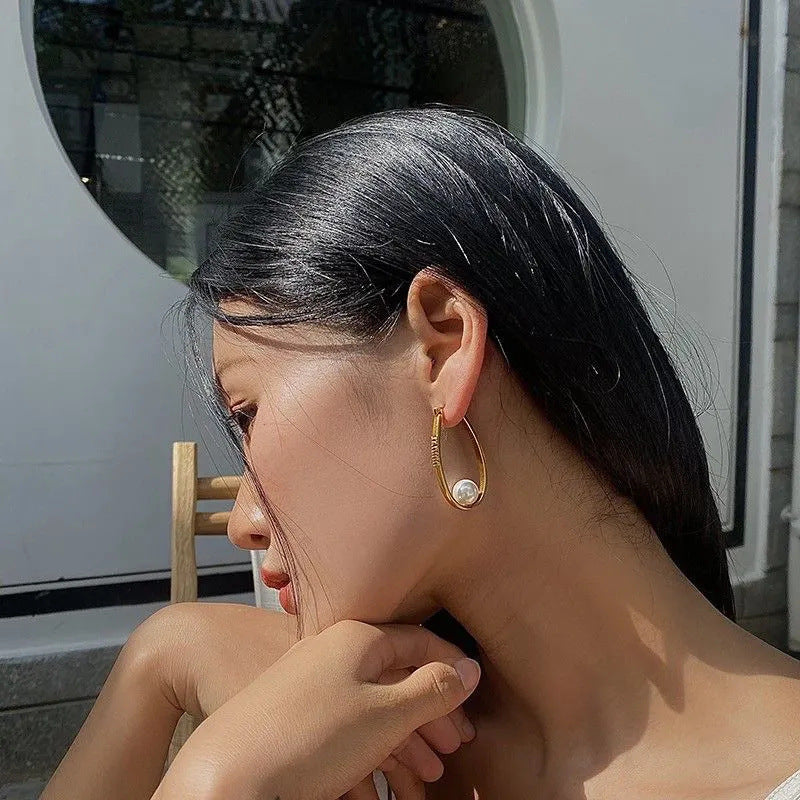 Charming Pearl Earring for Any Occasion