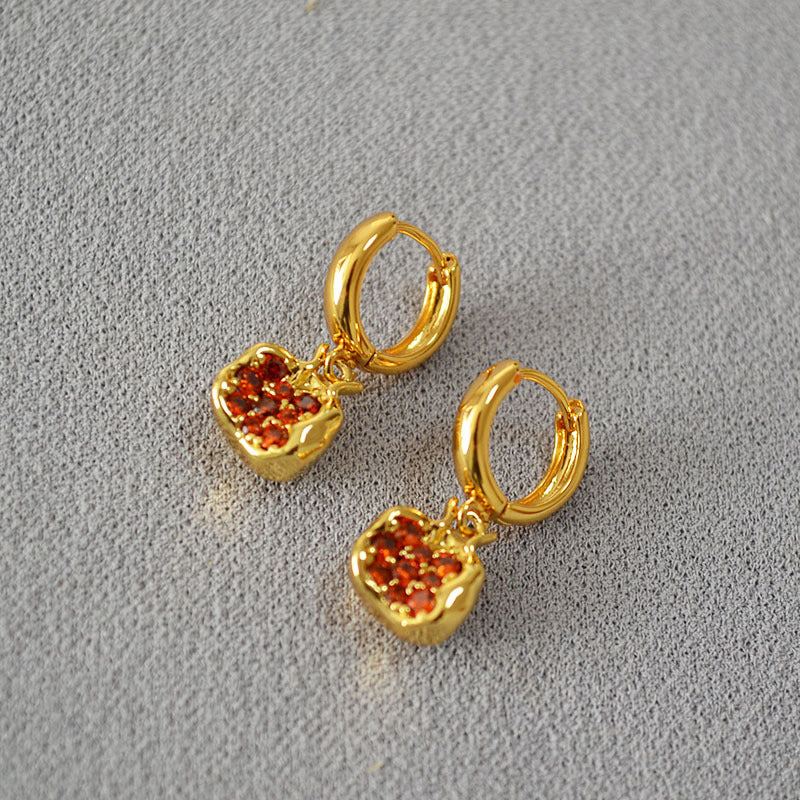 Stunning Gold Necklace for Daily Wear