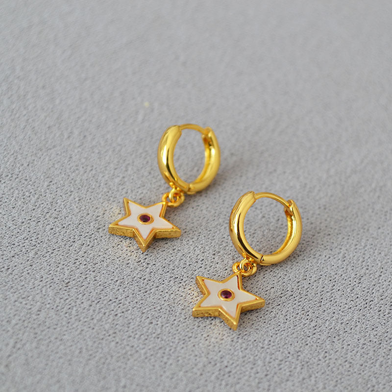 Beautiful Gold Earring with Unique Style