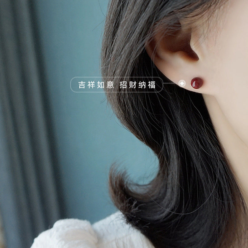 Charming Earring for Any Occasion