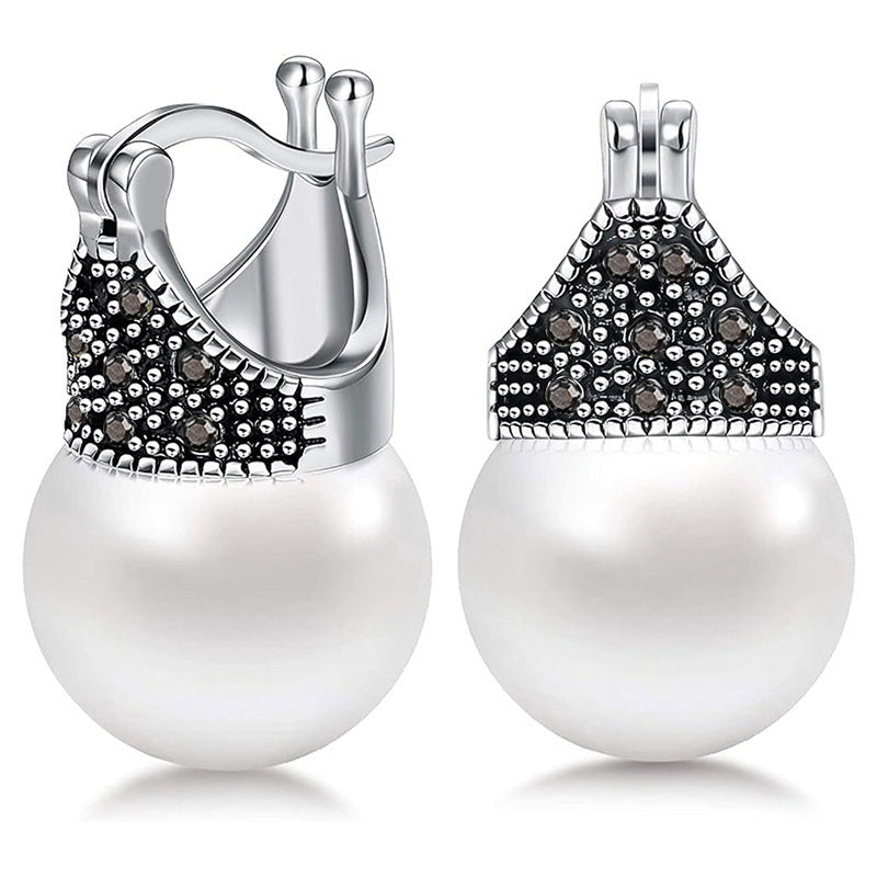 Classic Pearl Set with Timeless Appeal