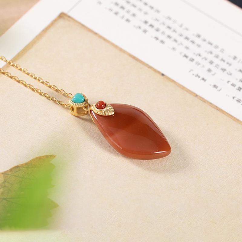 Classic Silver Necklace with Timeless Appeal