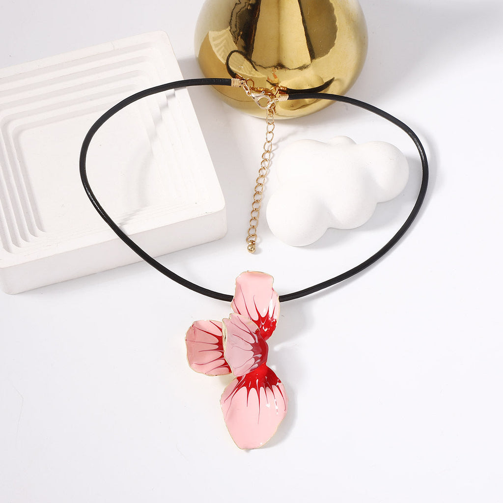 Classic Pendant with Timeless Appeal