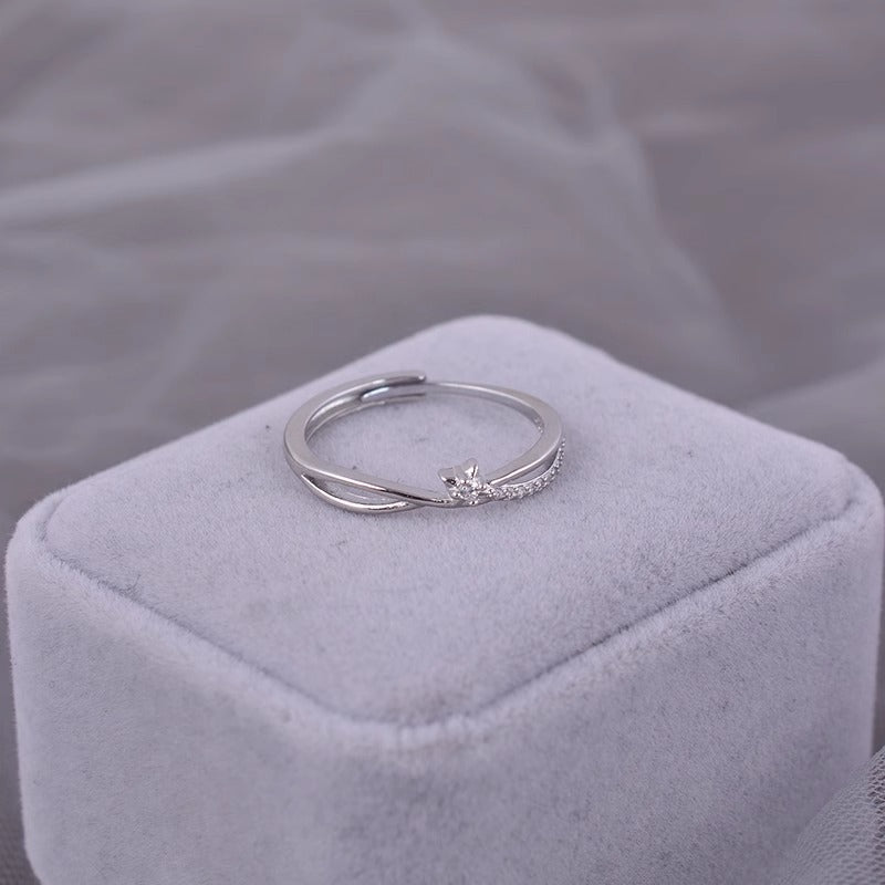 Classic Silver Ring with Timeless Appeal