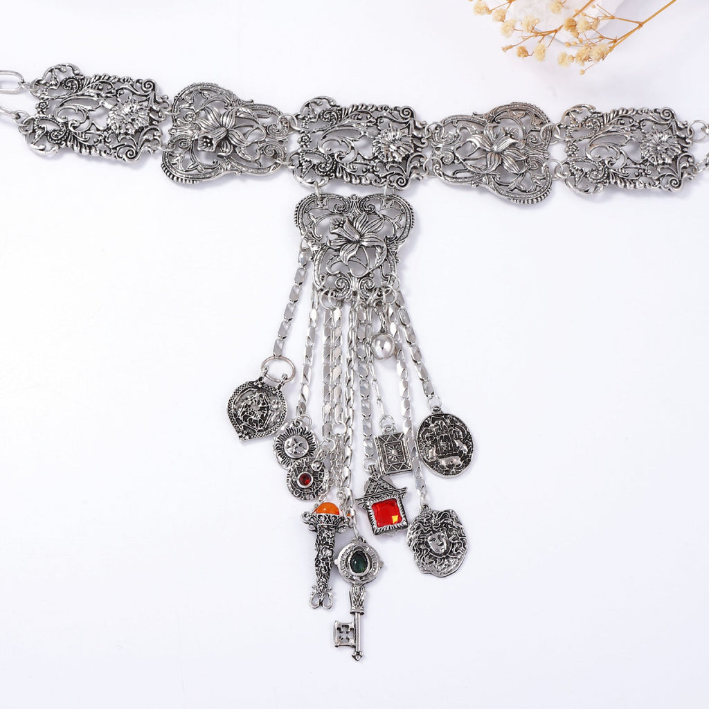 Charming Silver Necklace for Any Occasion