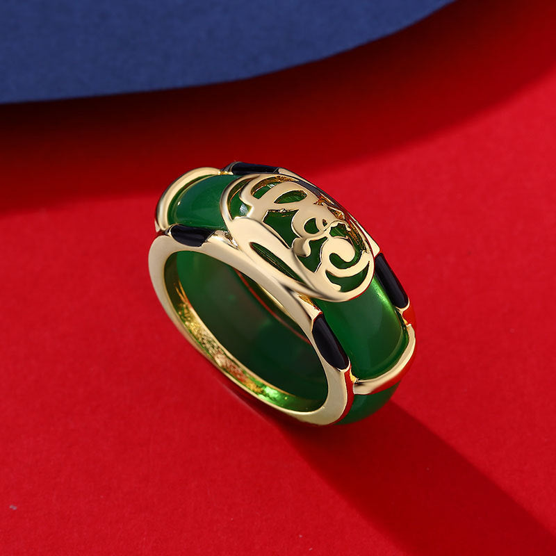 Beautiful Gold Pendant with Unique Style