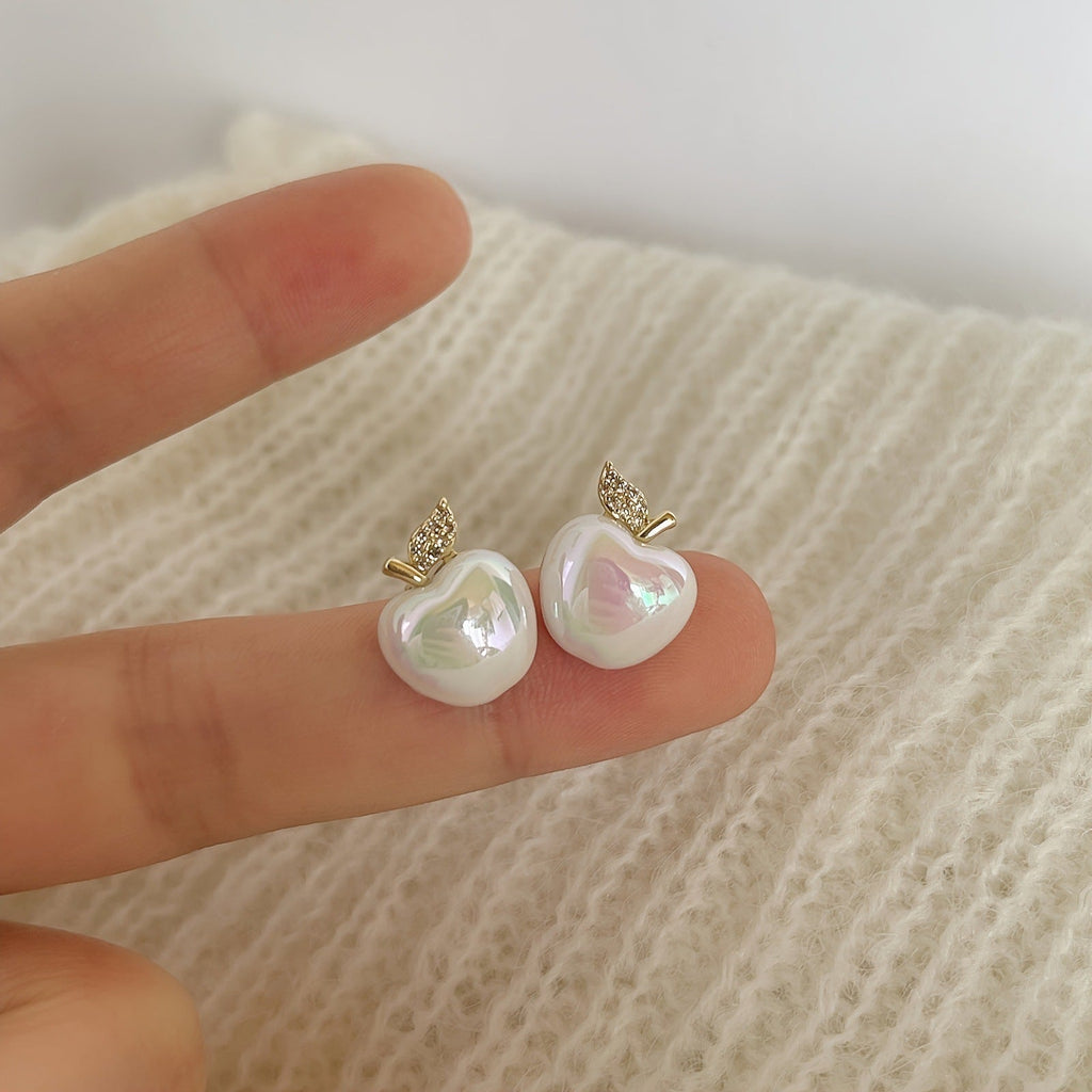 Classic Pearl Earring with Timeless Appeal