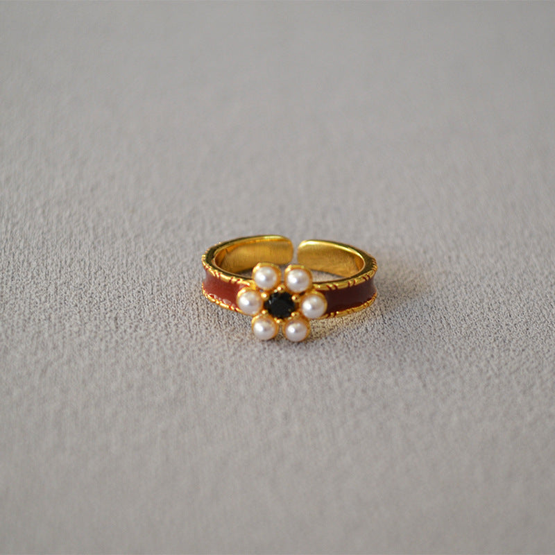 Romantic Gold Ring for Special Moments