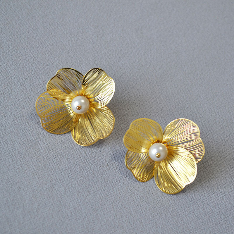 Stunning Silver Earring for Daily Wear