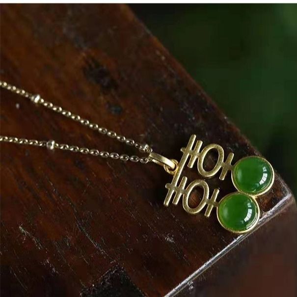 Beautiful Silver Necklace with Unique Style