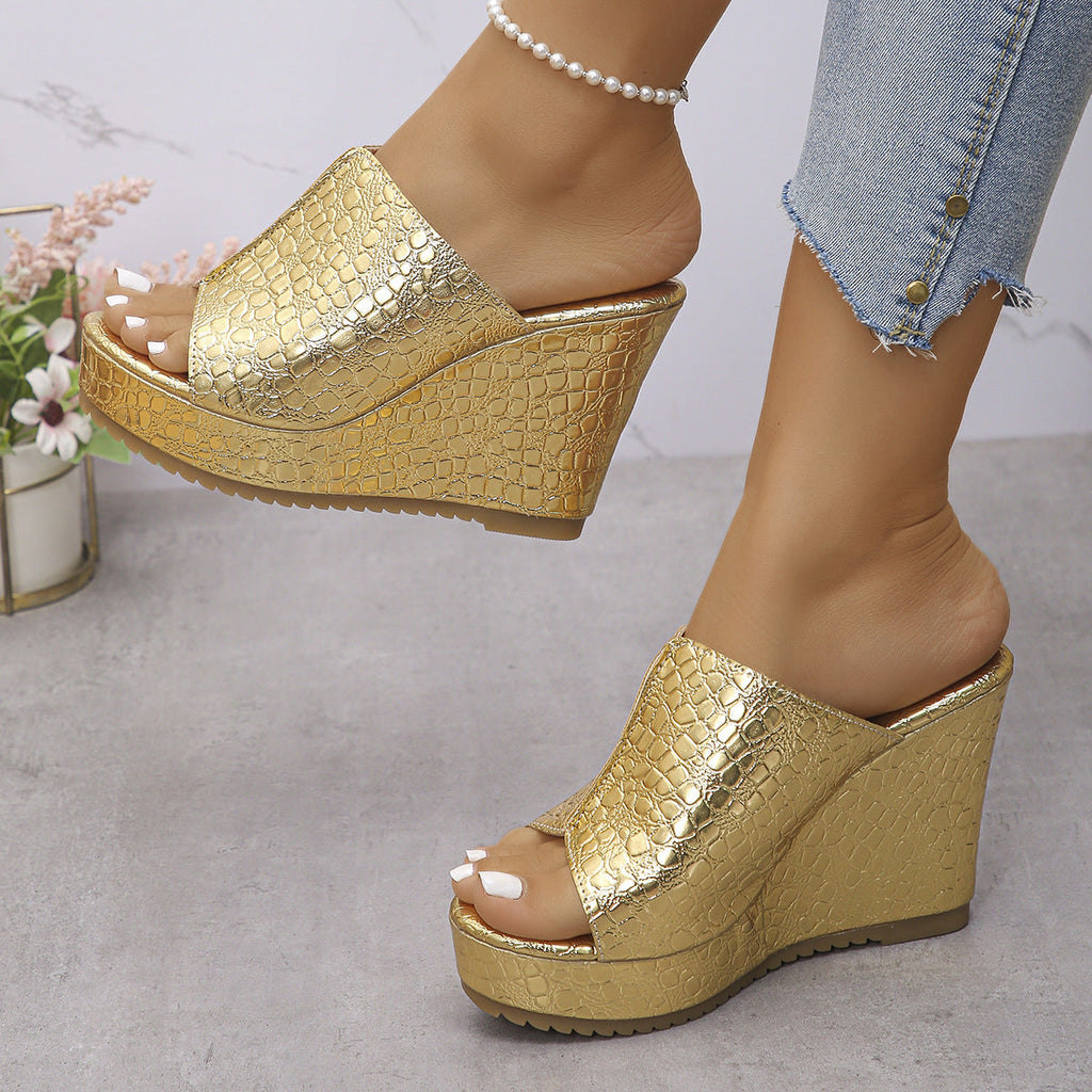 Graceful Orthopedic Sandals for Modern Look