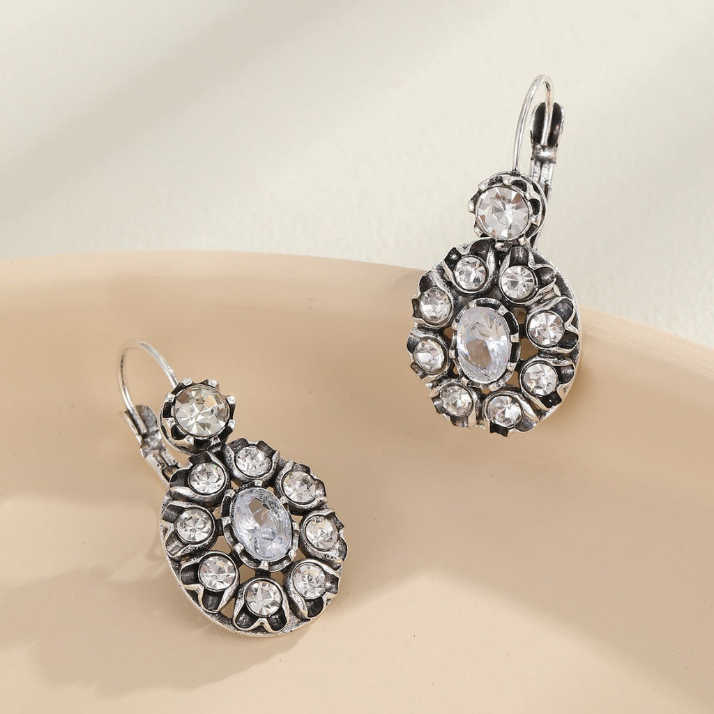 Classic Earring with Timeless Appeal