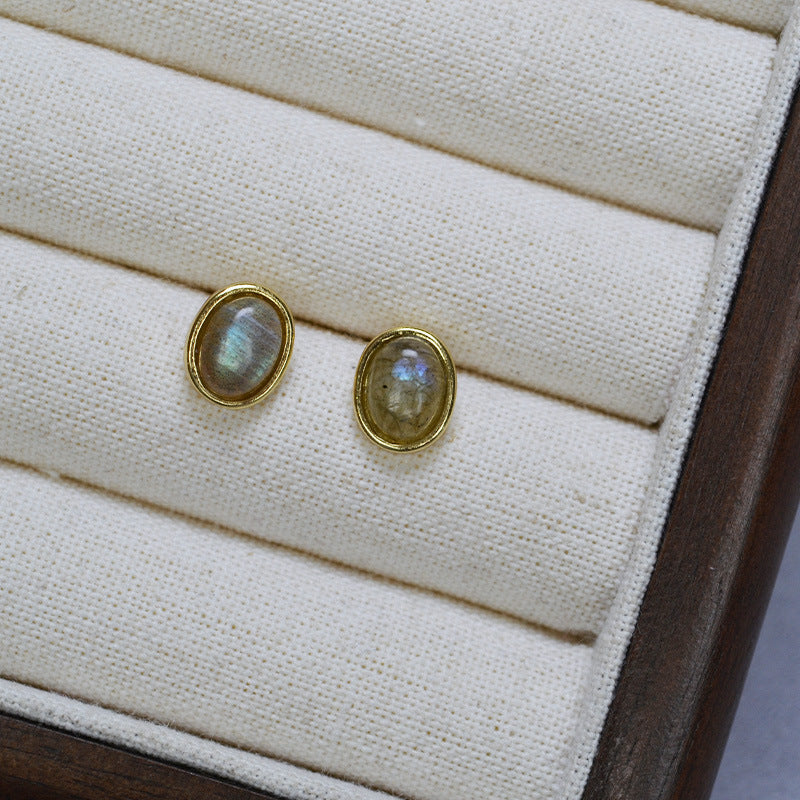 Stunning Gold Earring for Daily Wear