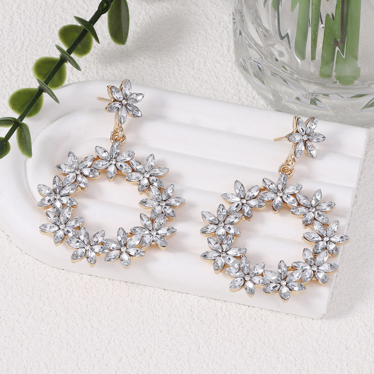 Charming Earring for Any Occasion
