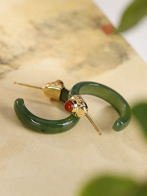 Classic Gold Earring with Timeless Appeal