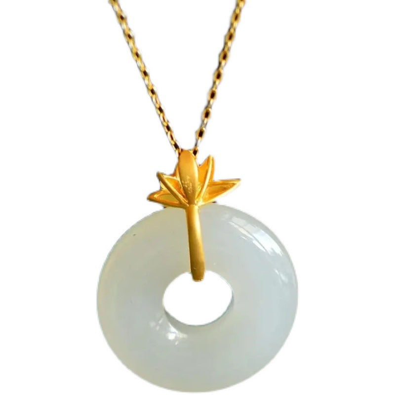 Romantic Gold Necklace for Special Moments