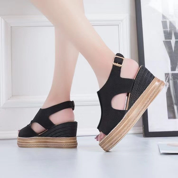 Chic Orthopedic Sandals with Unique Design