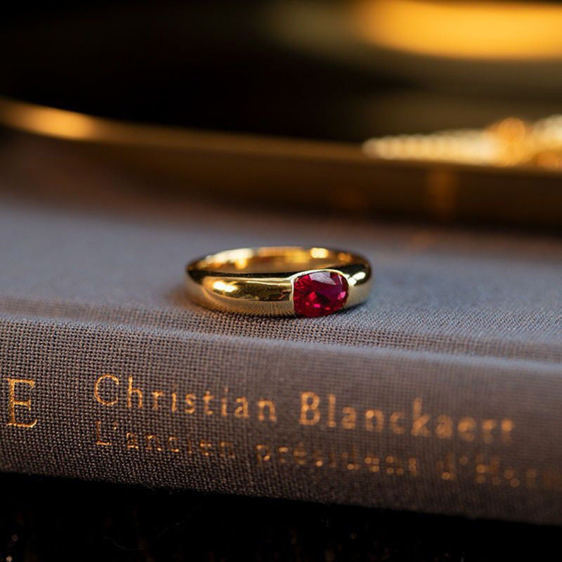 Charming Gold Ring for Any Occasion