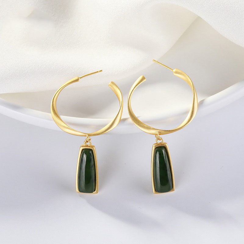Romantic Silver Earring for Special Moments