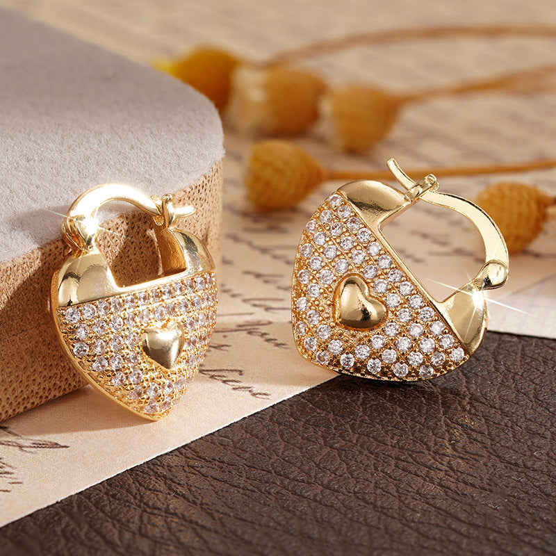 Charming Earring for Any Occasion
