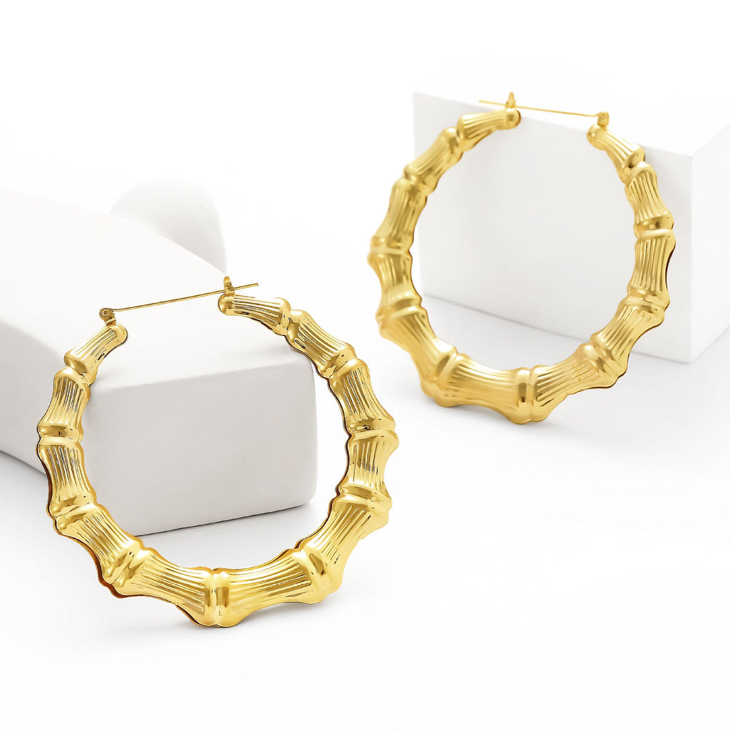 Charming Gold Earring for Any Occasion
