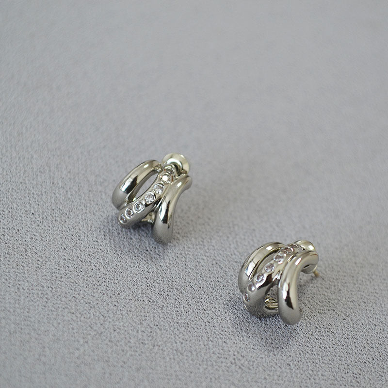 Beautiful Gold Earring with Unique Style