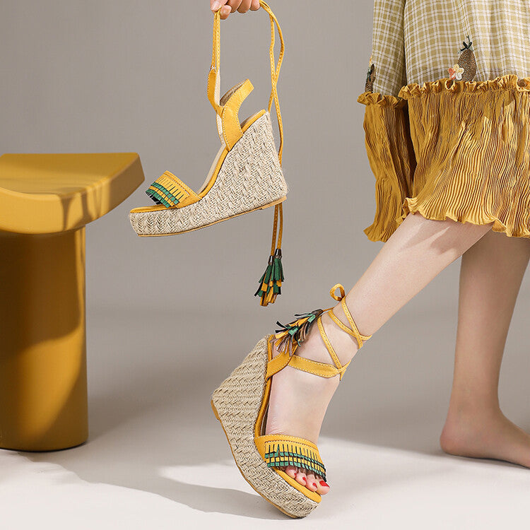 Chic Orthopedic Sandals with Unique Design