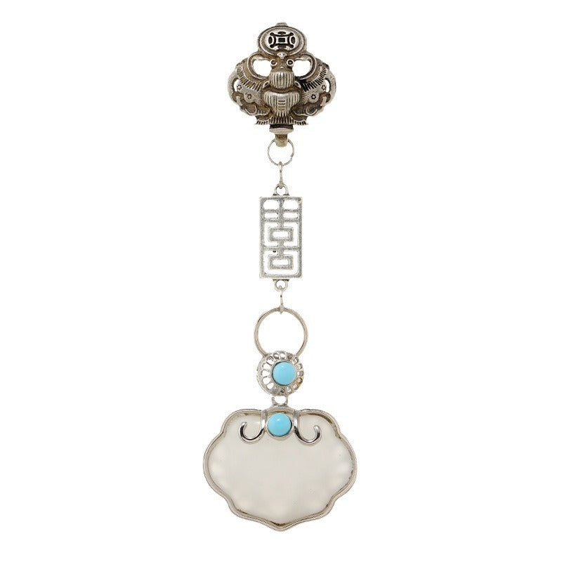 Classic Silver Pendant with Timeless Appeal