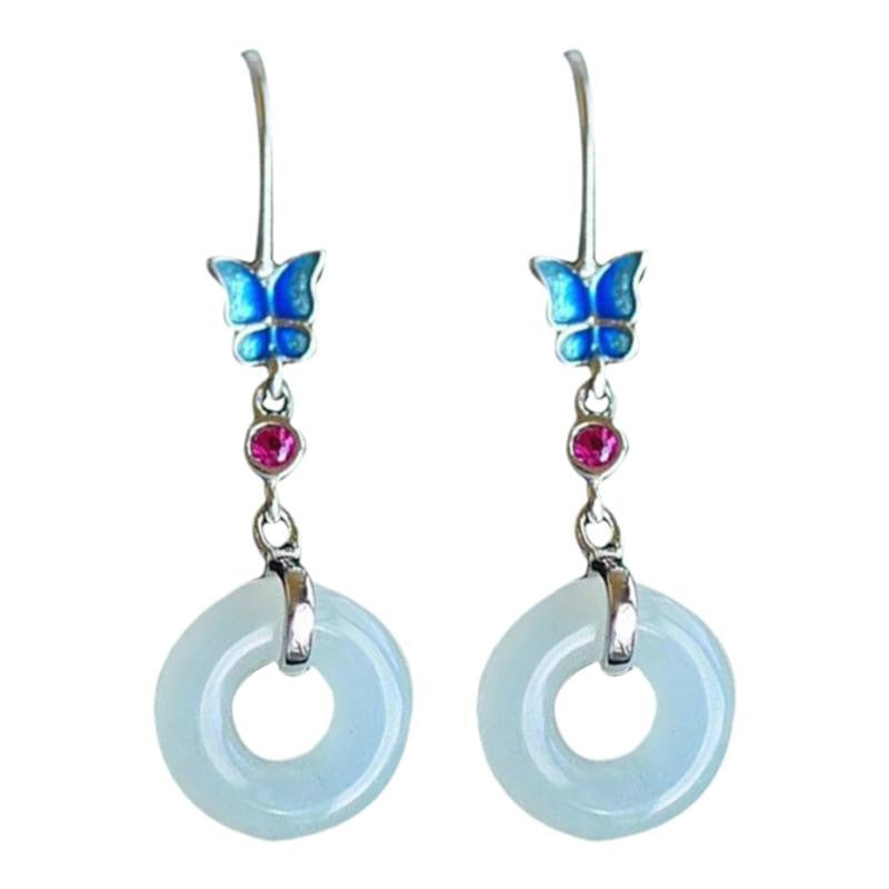 Classic Gold Earring with Timeless Appeal